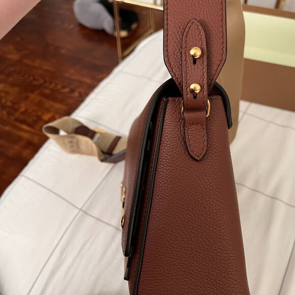 Burberry Note Medium Crossbody - Picture 9 of 11